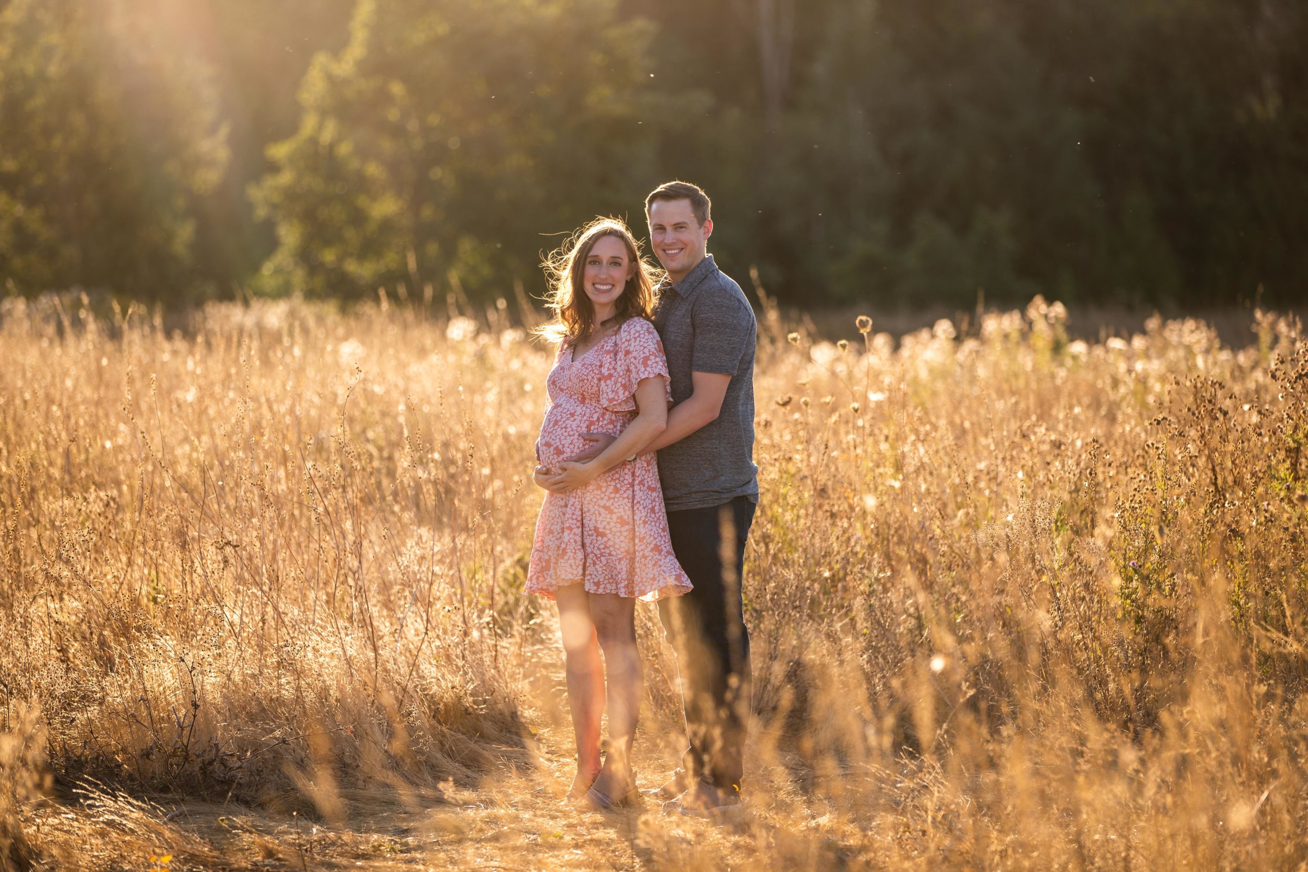 Maternity photography at a field in Portland, Oregon