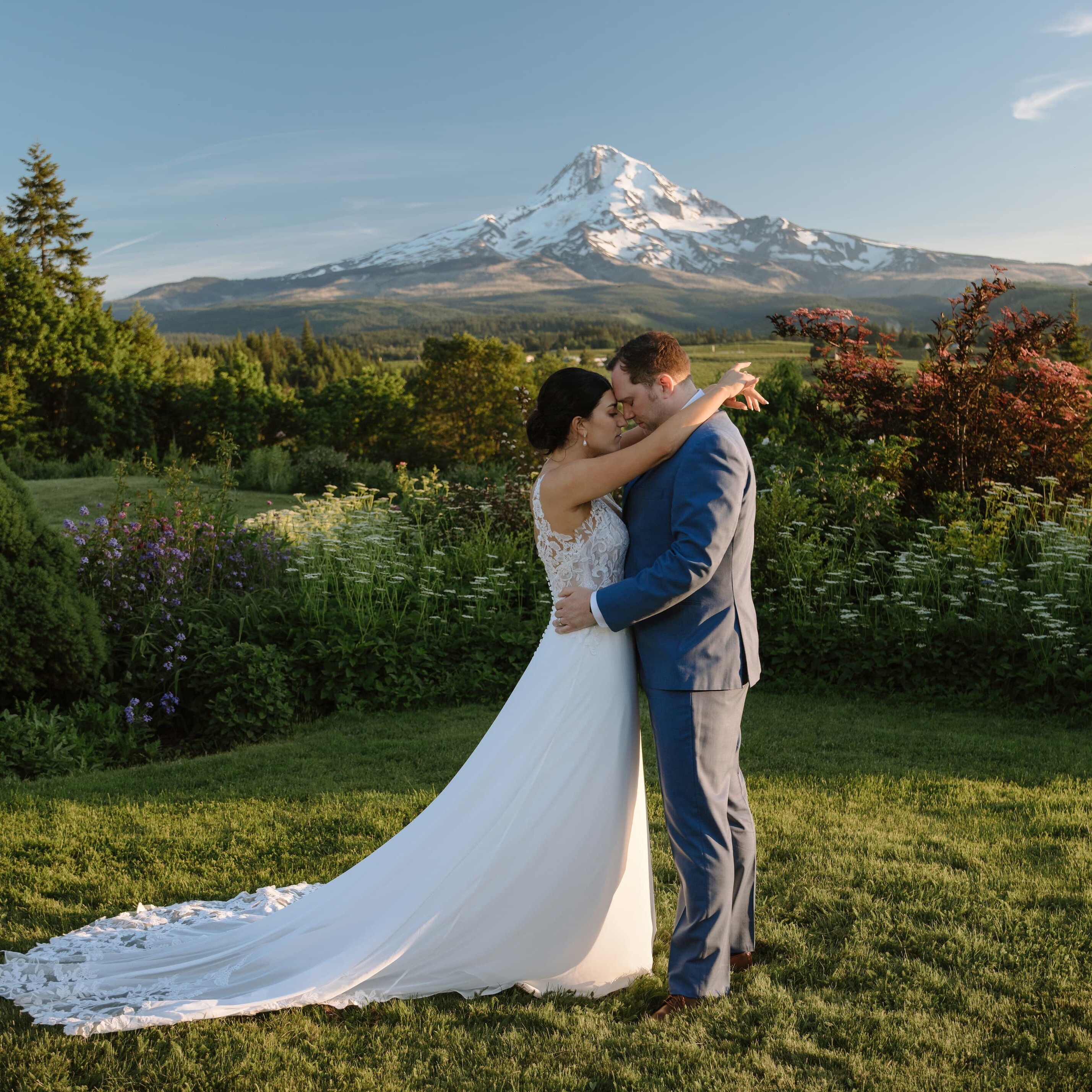 Mt. Hood Organic Farms Wedding best Mt. Hood wedding photo locations