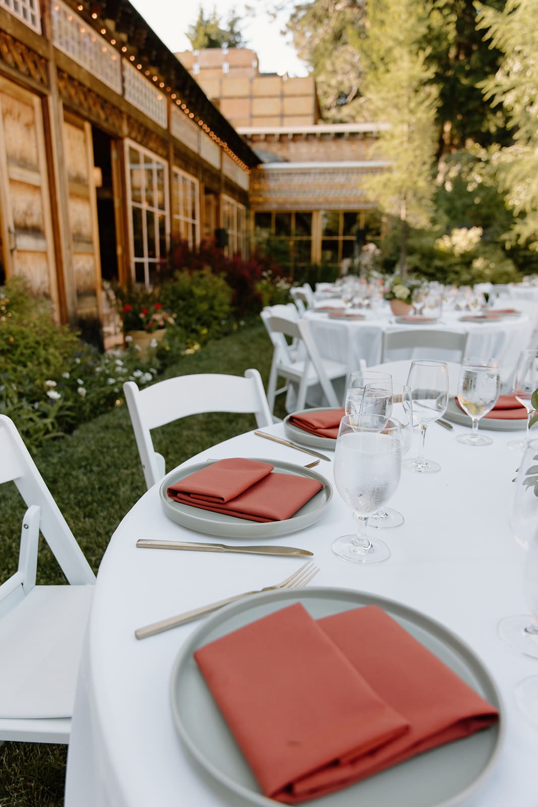 Outside of Mt. Hood Organic Farms wooden Wedding venue | Baileaves Photography