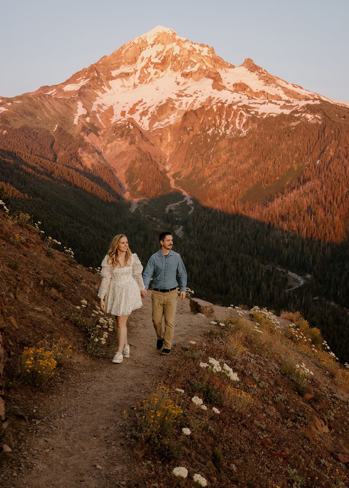 Alpine wild flower mt. Hood engagement session