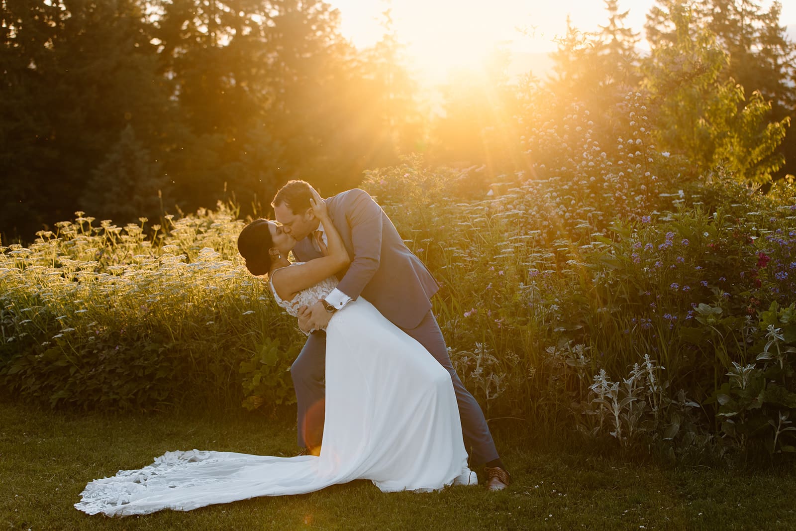 Mt. Hood Organic Farms Wedding view of Mount Hood | Baileaves Photography